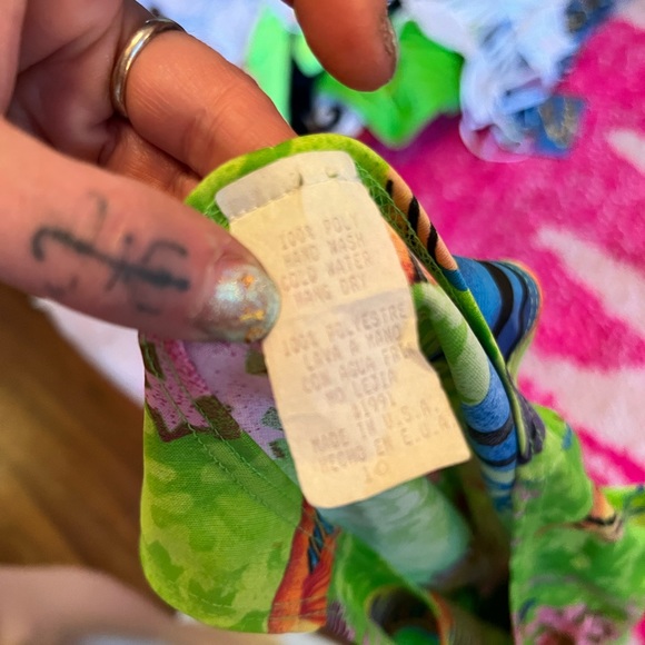 Sickk green vintage mini dress with an under water scene on it and patch - Picture 9 of 9